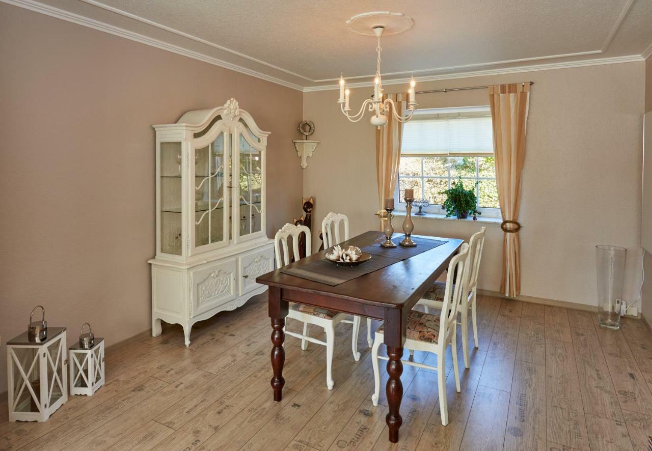 Haaren Apartment *